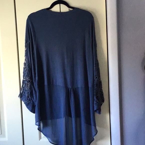 a.moon XL Blue Button Up Blouse with Lace Sleeves - Picture 4 of 7